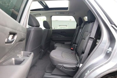 2026 Nissan Pathfinder SV