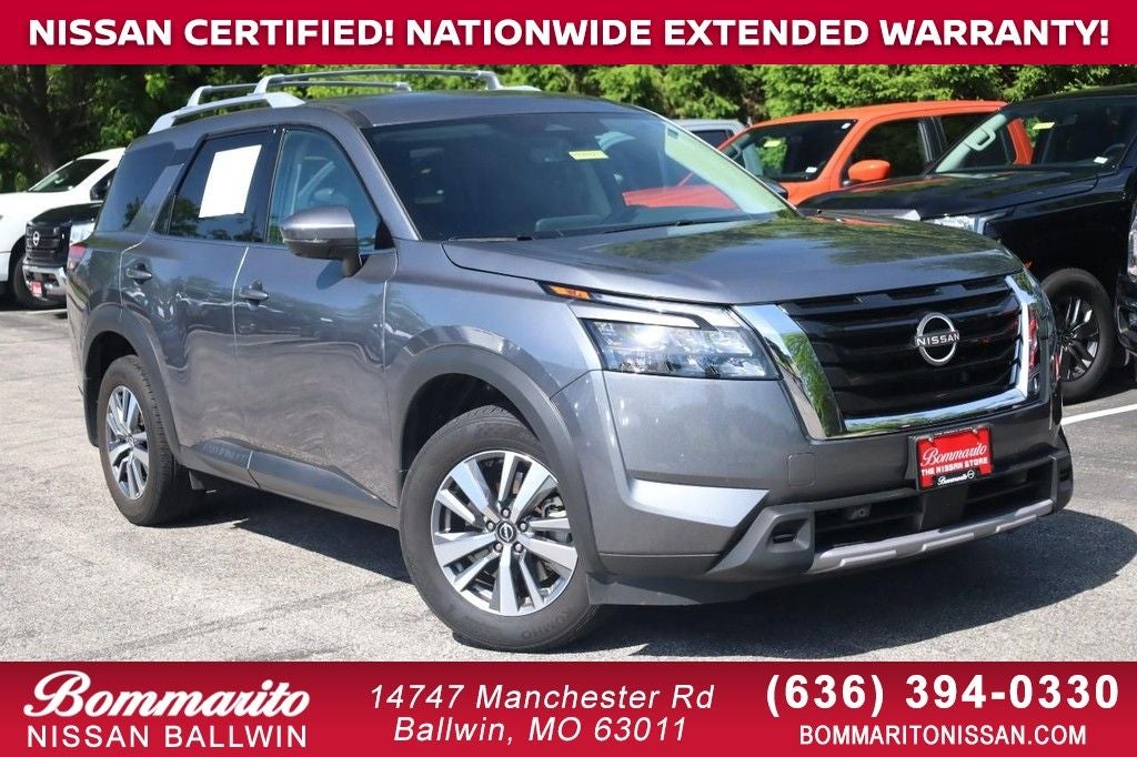 2025 Nissan Pathfinder SL