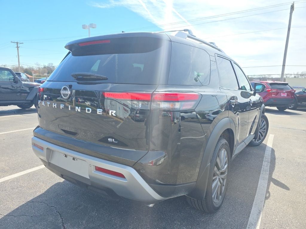 2024 Nissan Pathfinder SL