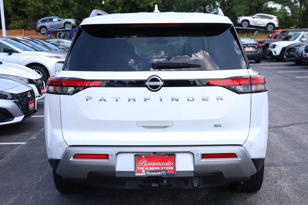 2025 Nissan Pathfinder SL