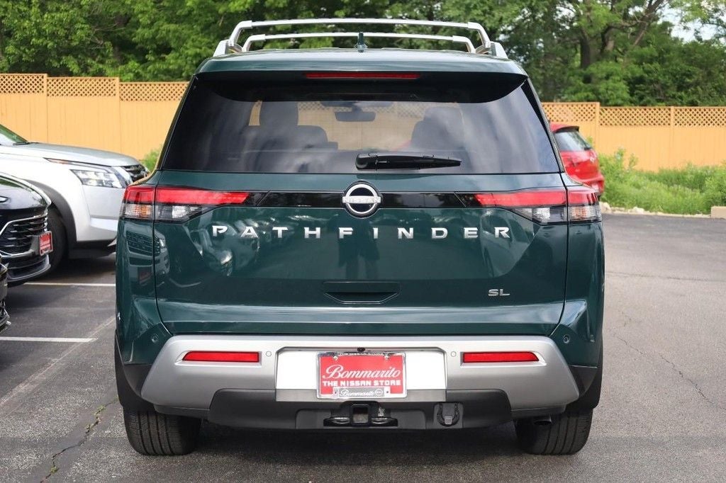 2025 Nissan Pathfinder SL