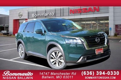 2022 Nissan Pathfinder SL