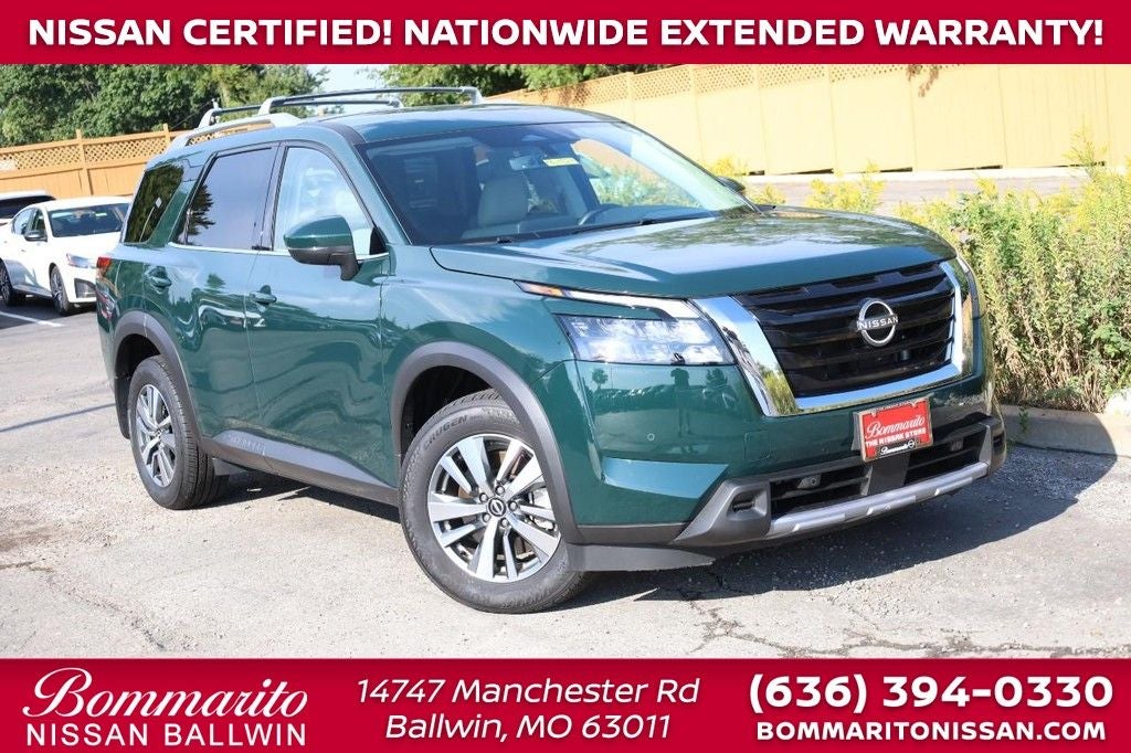 2025 Nissan Pathfinder SL