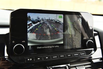 2025 Nissan Pathfinder SL