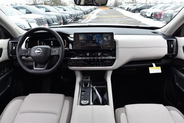 2026 Nissan Pathfinder SL