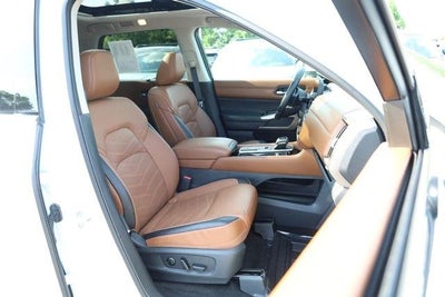 2025 Nissan Pathfinder Platinum