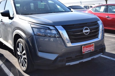 2025 Nissan Pathfinder Platinum