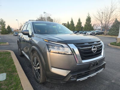 2023 Nissan Pathfinder Platinum 4WD [MotorTrend Certified]