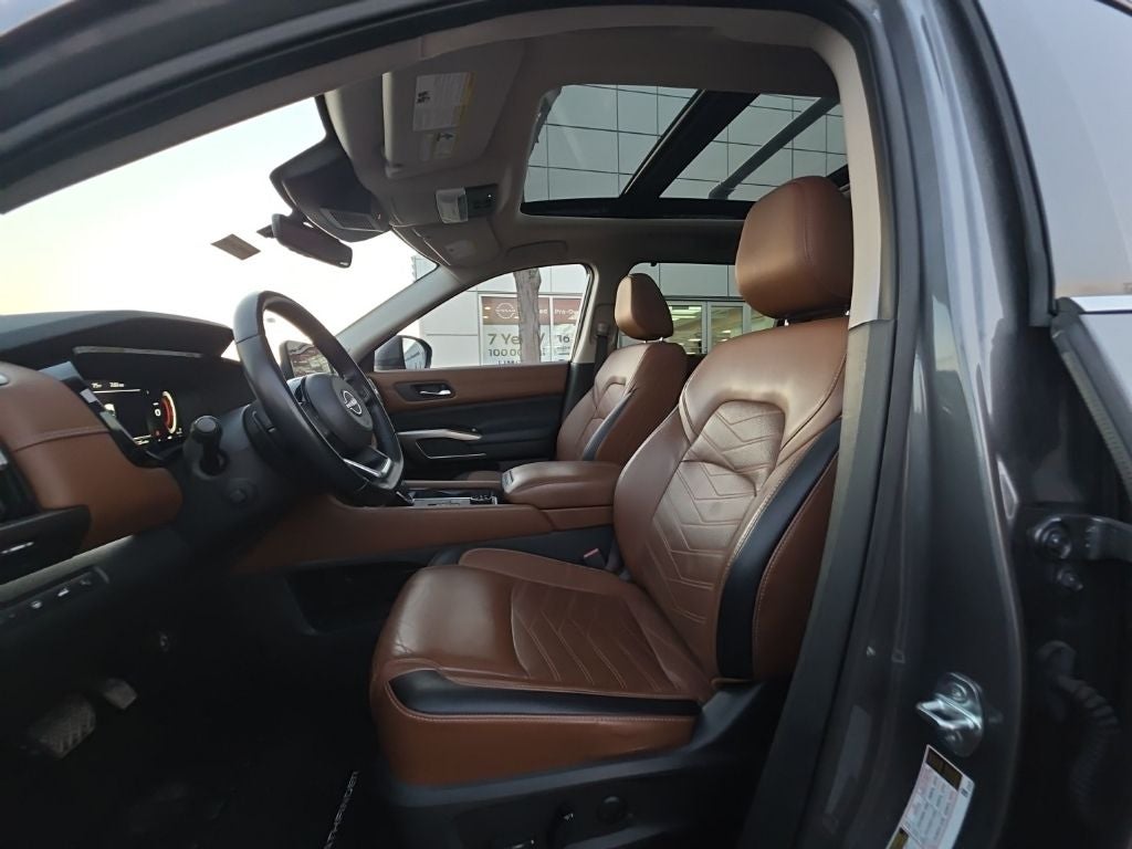 2023 Nissan Pathfinder Platinum 4WD [MotorTrend Certified]