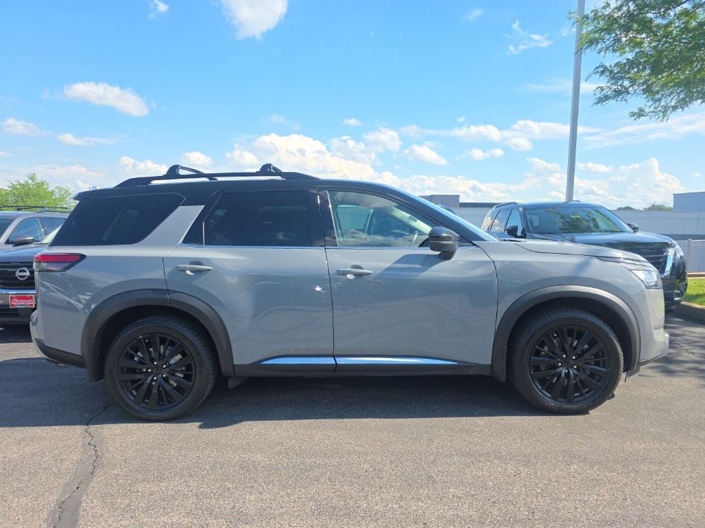 2022 Nissan Pathfinder Platinum