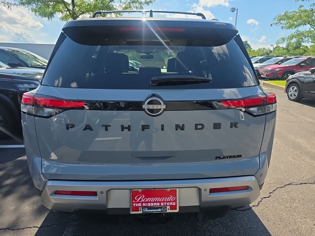 2022 Nissan Pathfinder Platinum