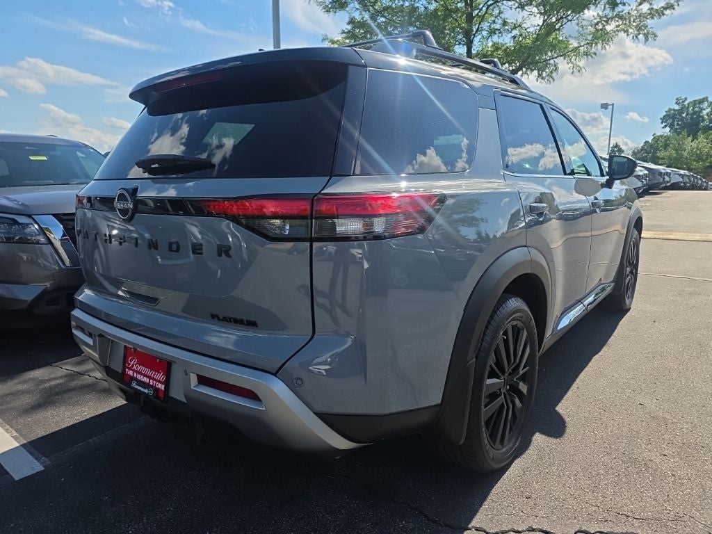 2022 Nissan Pathfinder Platinum