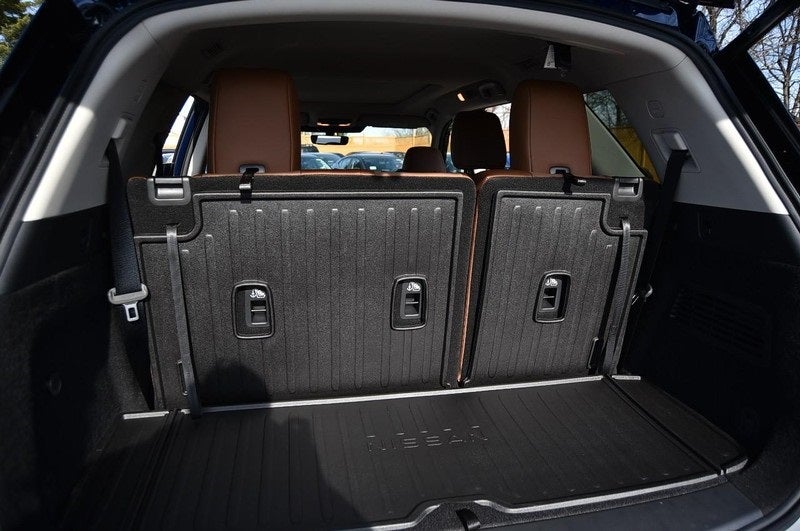 2025 Nissan Pathfinder Platinum