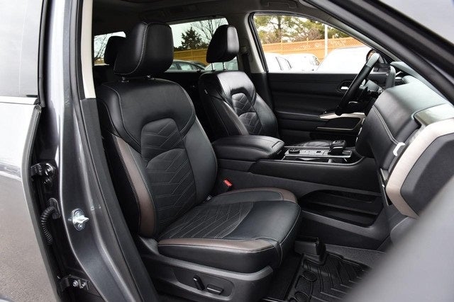 2022 Nissan Pathfinder Platinum