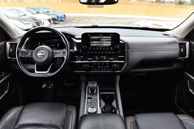 2022 Nissan Pathfinder Platinum