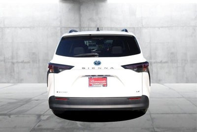 2025 Toyota Sienna LE AWD Plus Package [8 Passenger]
