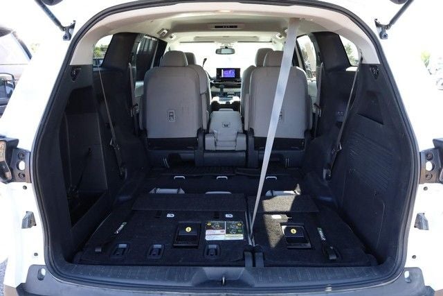 2025 Toyota Sienna LE AWD Plus Package [8 Passenger]