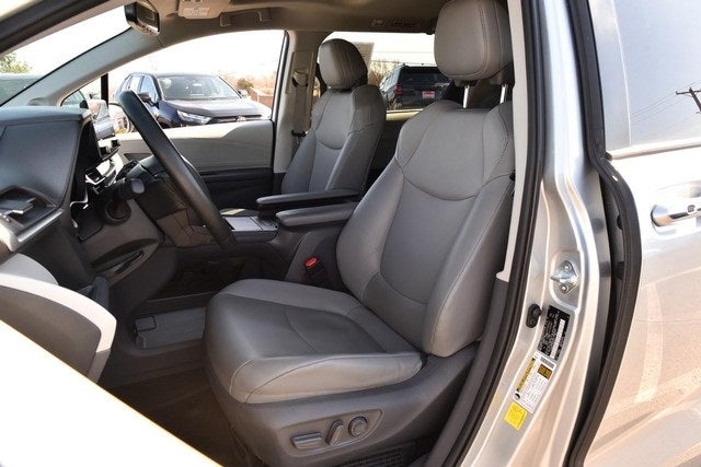 2021 Toyota Sienna XLE 8 Passenger