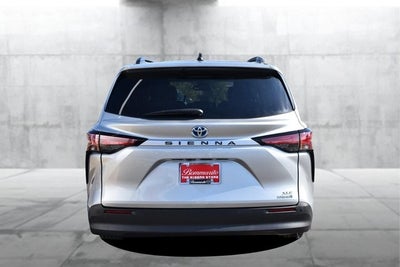 2021 Toyota Sienna XLE 8 Passenger