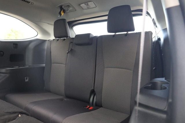 2025 Toyota Highlander LE