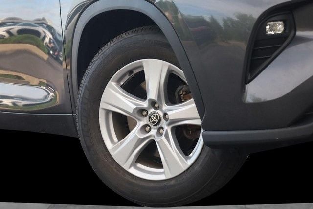 2025 Toyota Highlander LE