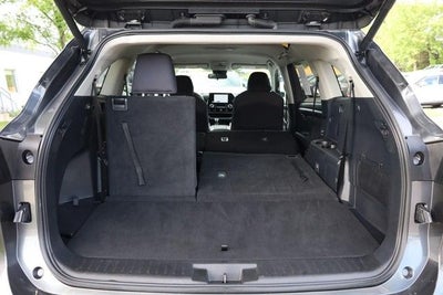 2025 Toyota Highlander LE