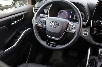 2025 Toyota Highlander XSE