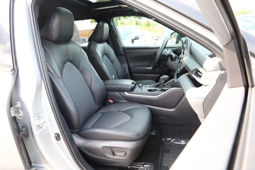 2025 Toyota Highlander XSE