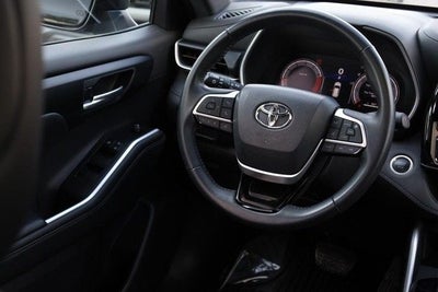 2025 Toyota Highlander XSE