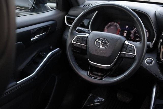 2025 Toyota Highlander XSE