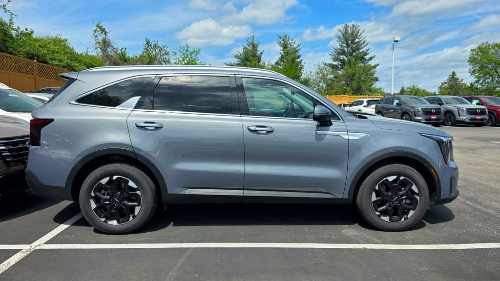 2024 Kia Sorento S AWD Panoramic Sunroof Package