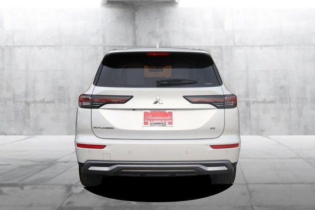 2025 Mitsubishi Outlander SE S-AWC w/ 20" Alloy Wheels