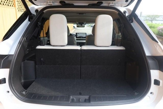 2025 Mitsubishi Outlander SE S-AWC w/ 20" Alloy Wheels