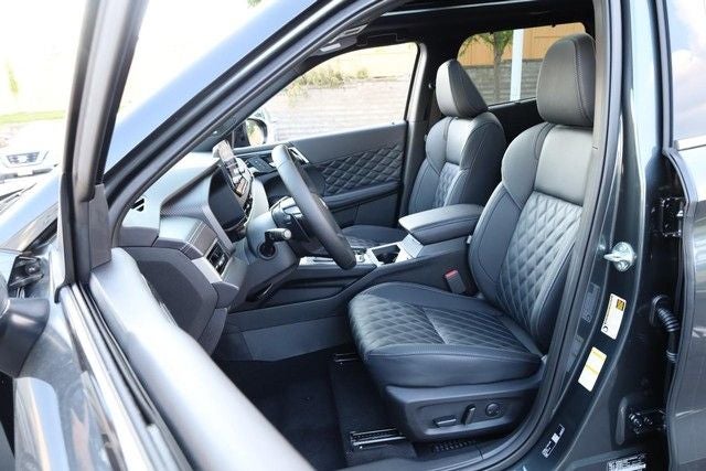 2026 Nissan Rogue Plug-In Hybrid Platinum