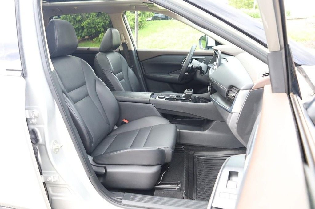 2021 Nissan Rogue SV Premium Package AWD [MotorTrend Certified]