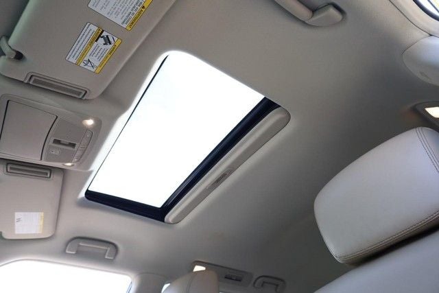 2021 Nissan Armada Platinum 4WD w/ Rear Entertainment [MotorTrend Certified]