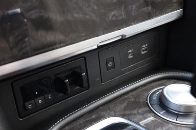 2021 Nissan Armada Platinum 4WD w/ Rear Entertainment [MotorTrend Certified]