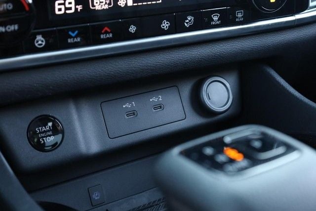 2025 Nissan Rogue SL