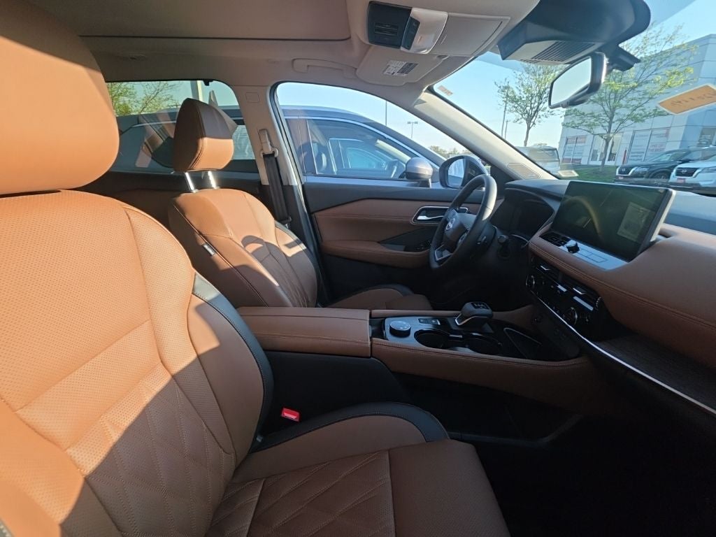 2025 Nissan Rogue Platinum