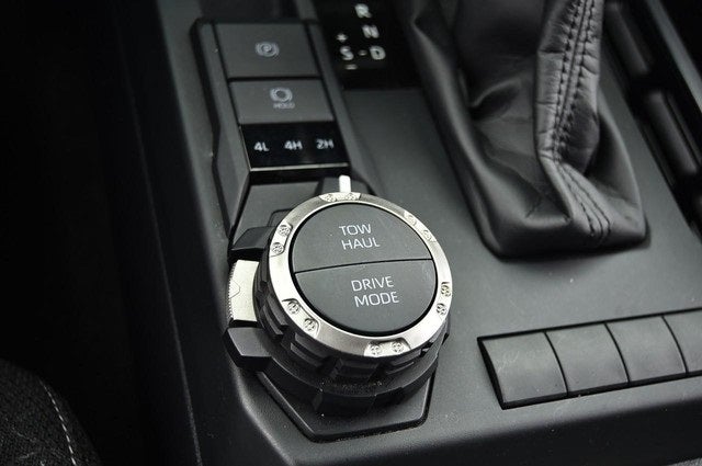 2025 Toyota 4Runner SR5 4WD