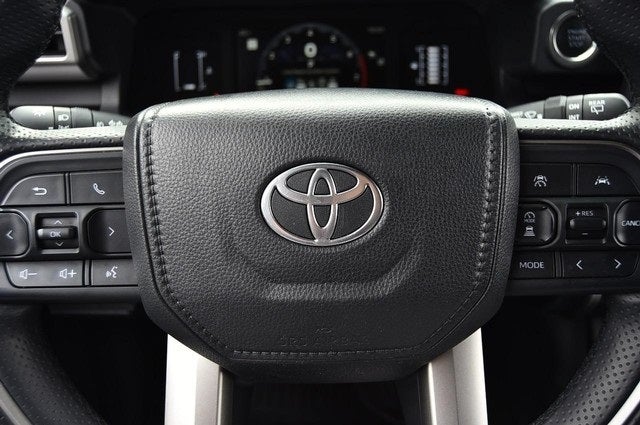 2025 Toyota 4Runner SR5 4WD