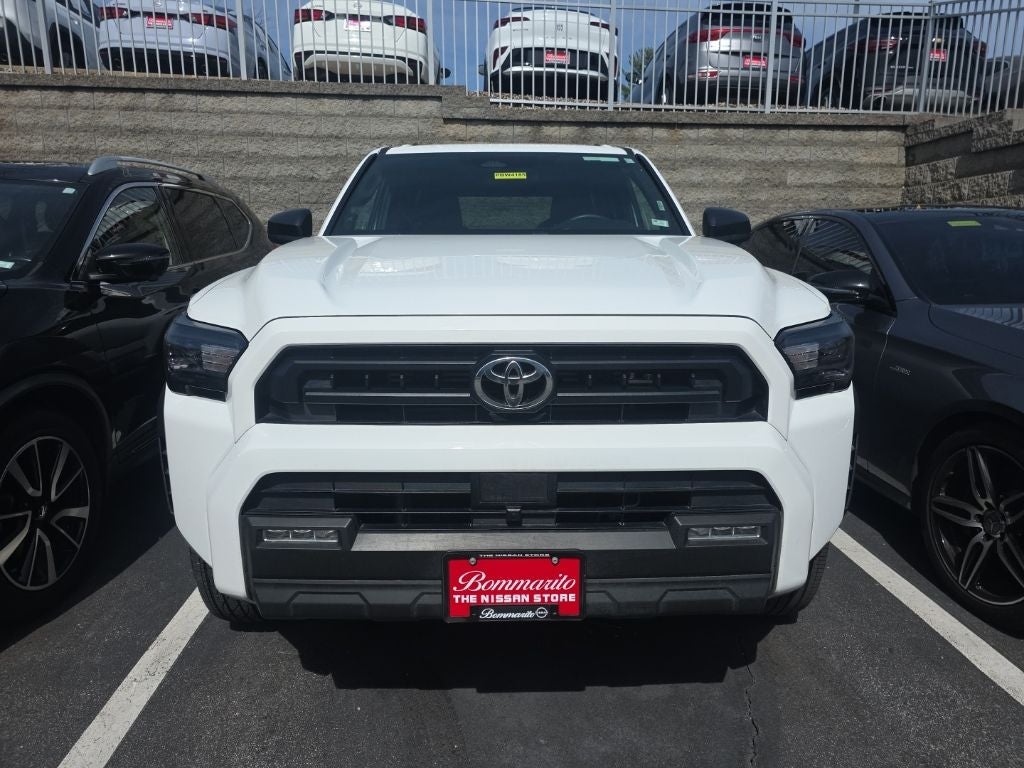 2025 Toyota 4Runner SR5 4WD [MotorTrend Certified]