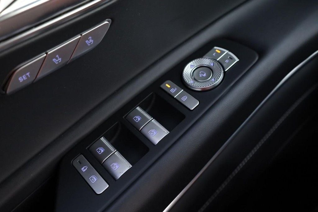 2025 Genesis GV80 2.5T