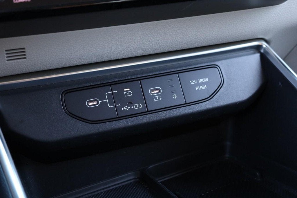 2025 Kia Carnival EX