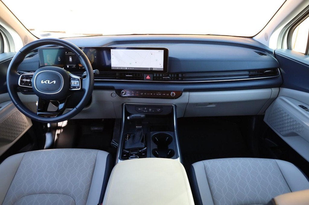 2025 Kia Carnival EX
