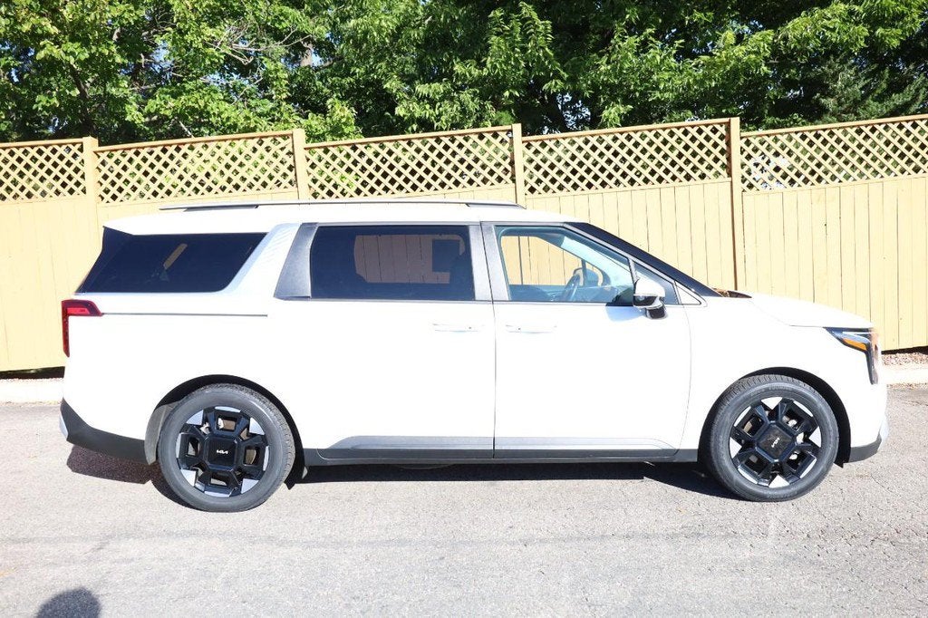 2025 Kia Carnival EX