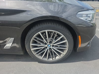 2019 BMW 5 Series 530i xDrive Luxury Package [MotorTrend Certified]