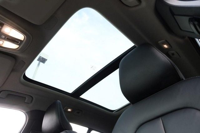 2023 Volvo XC40 Ultimate