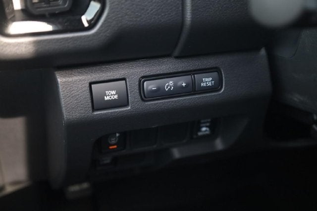 2027 Nissan Frontier Crew Cab SV