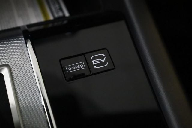 2026 Nissan Rogue Plug-In Hybrid Platinum